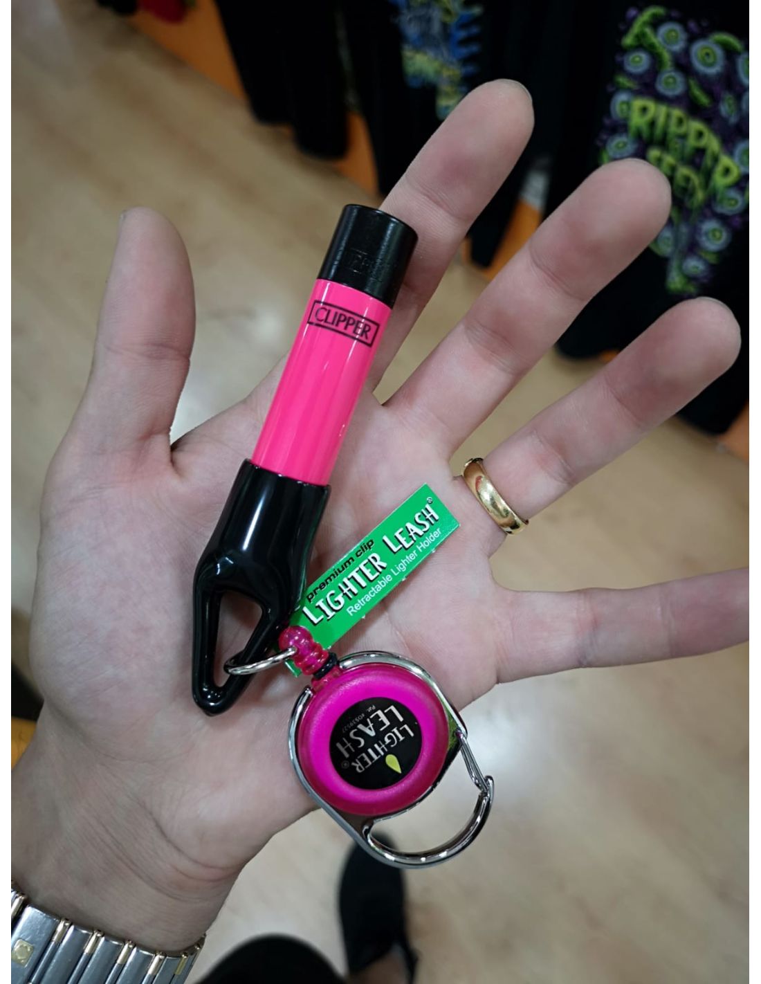 Lighters Leash (antirobo) y Recambios para Mecheros Clipper